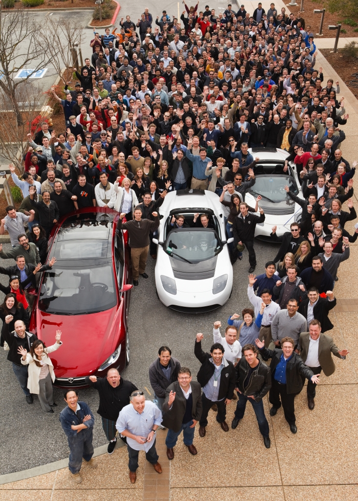 This is a big high resolution picture of the Tesla Motors, Inc. team taken in 2009. J.B. and Elon are sitting in VIN1000 in the center.